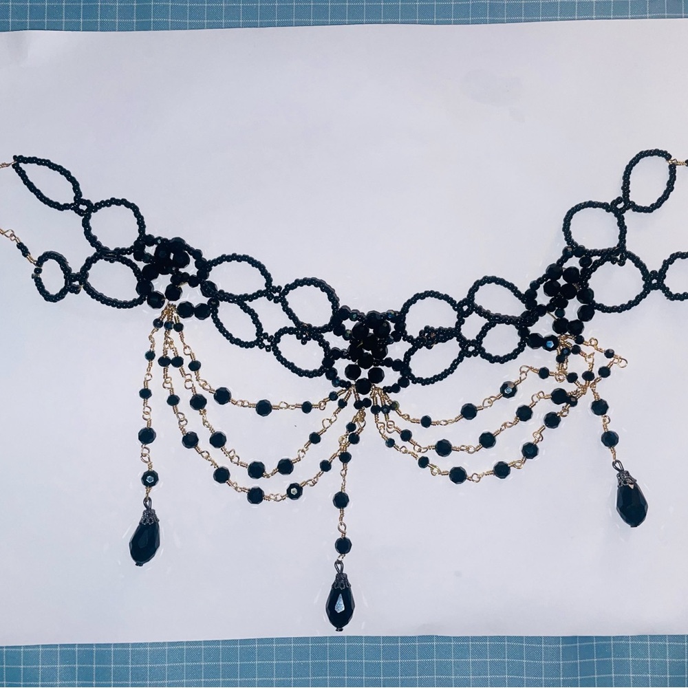 New Chic Black and Gold Tone Beaded Chock Necklace